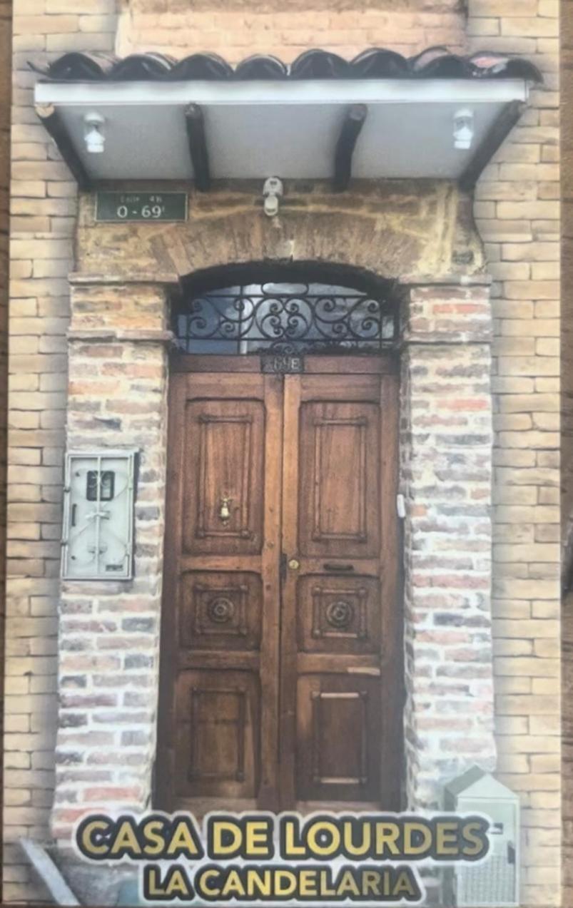 Casa De Lourdes - La Candelaria Богота Екстериор снимка